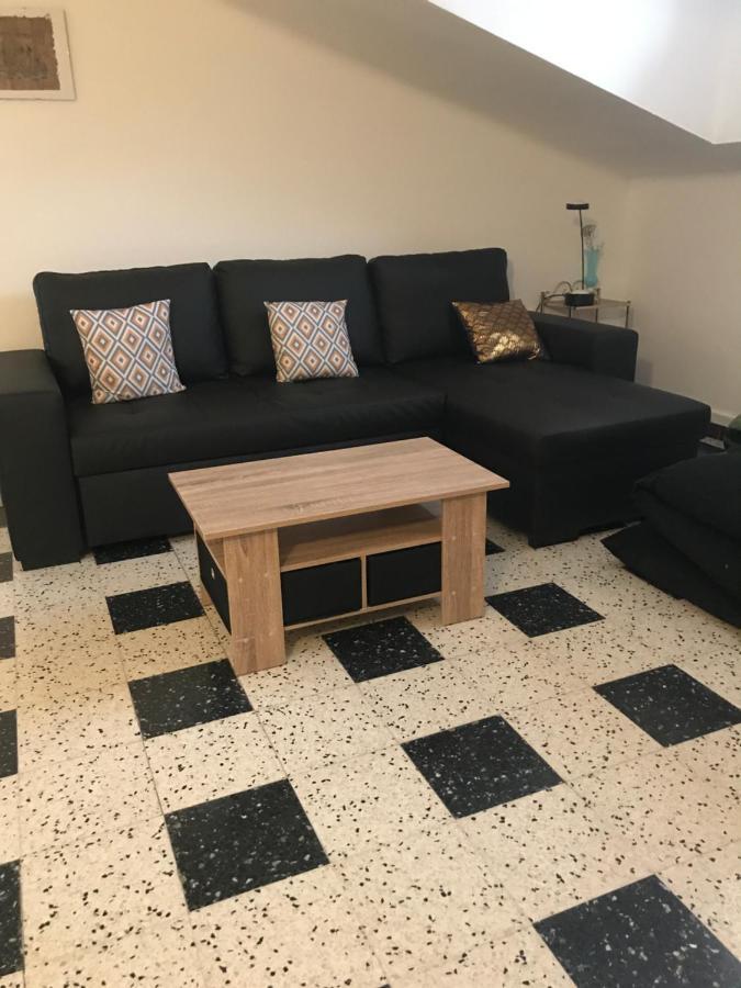 Meuble Trois Etoiles Au Premier Etage D'Une Maison Typique Saint-Cyprien (Pyrenees-Orientales) Exterior foto